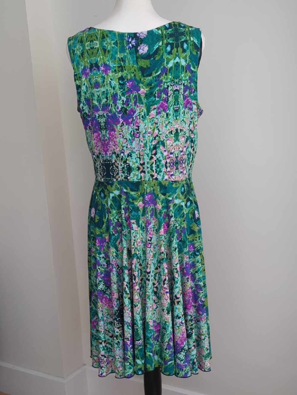 Cynthia Rowley Floral Garden Print Pleated Sleeveless Midi Dress - Picture 6 of 8